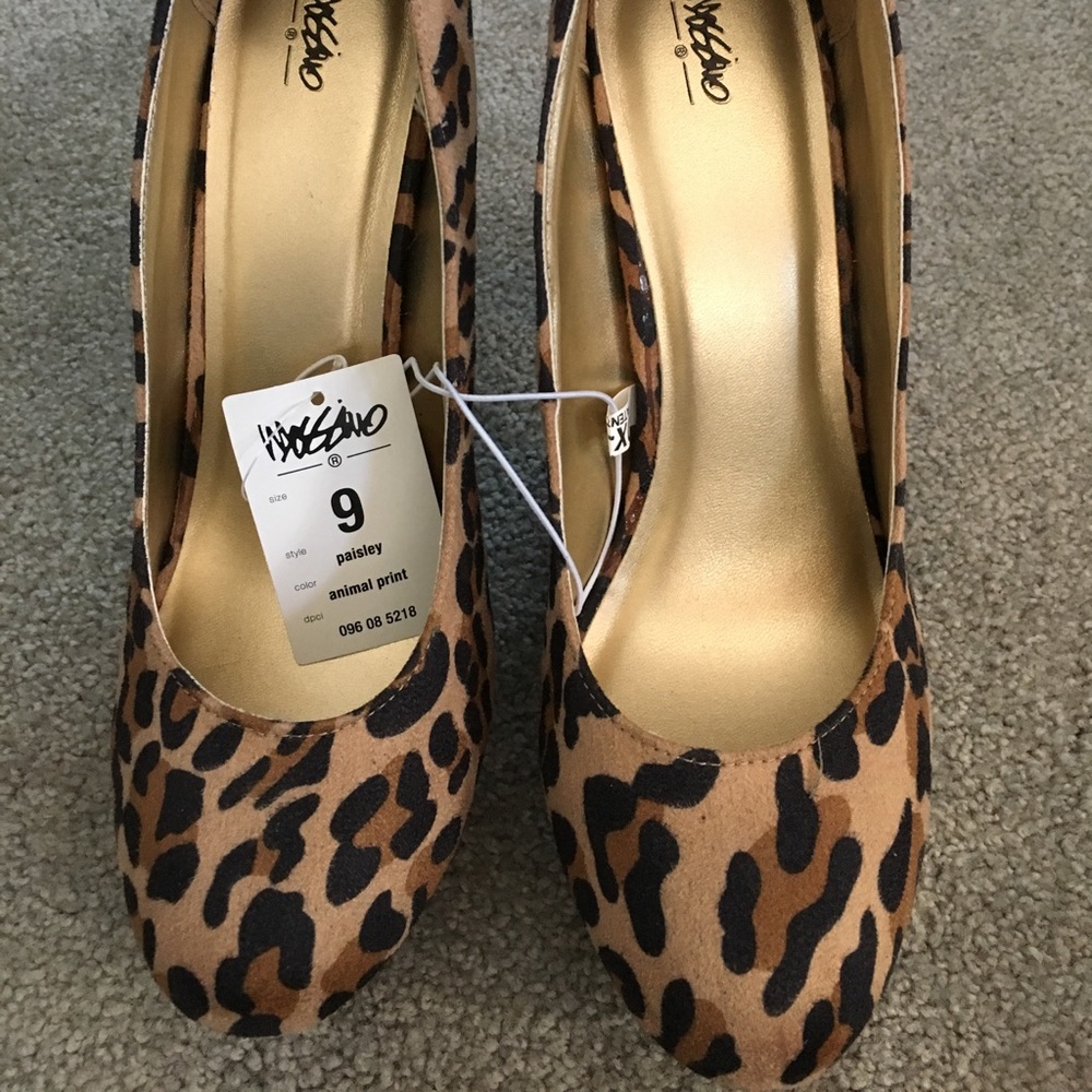 Leopard platform heels